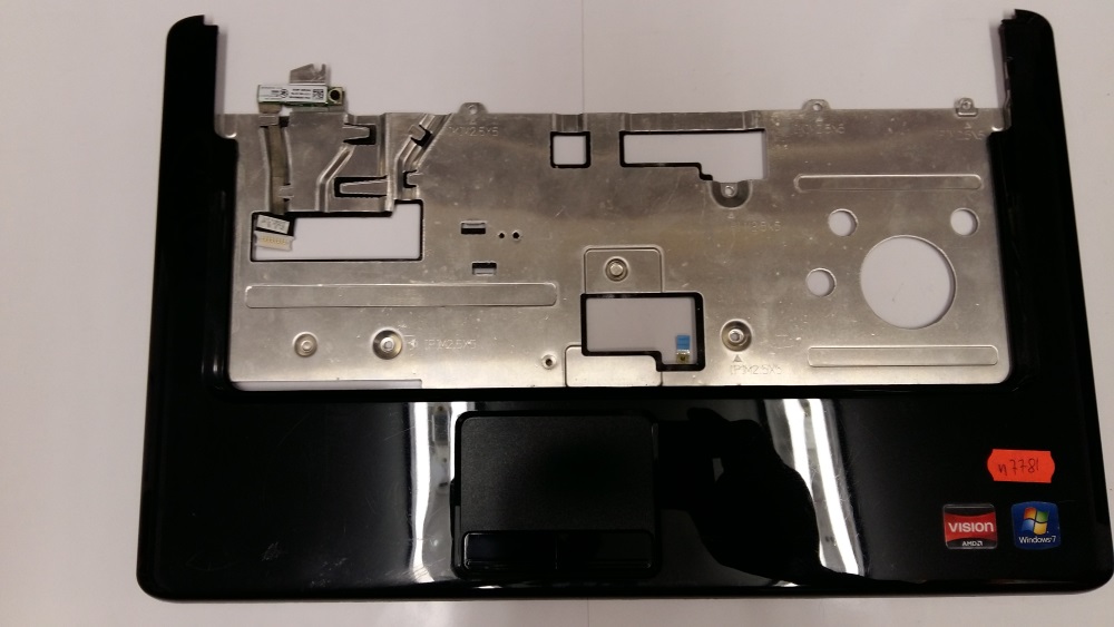Верхняя часть корпуса Dell Inspiron 1546 (Топкейс)